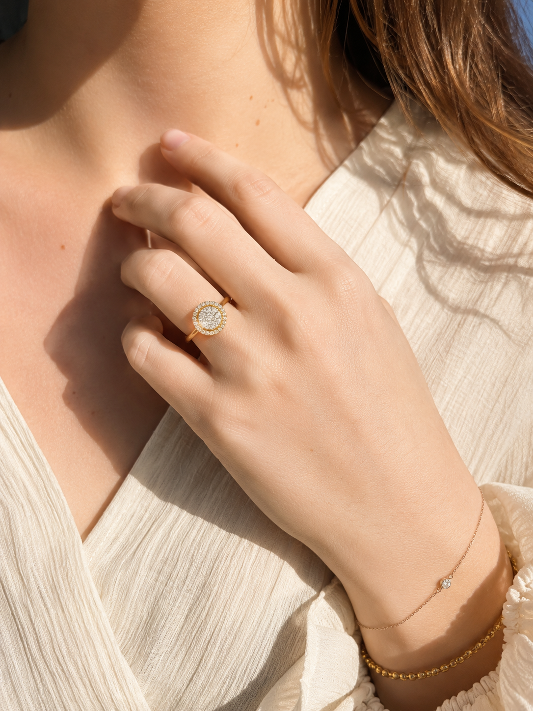 Cluster Halo Diamond Ring White Diamond