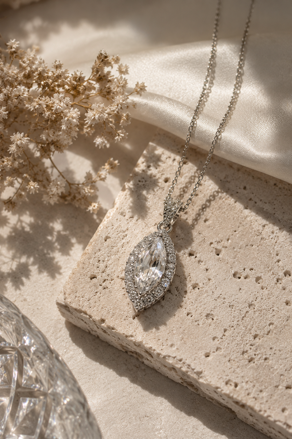 Crystal Oasis Non-Heat Sapphire Necklace