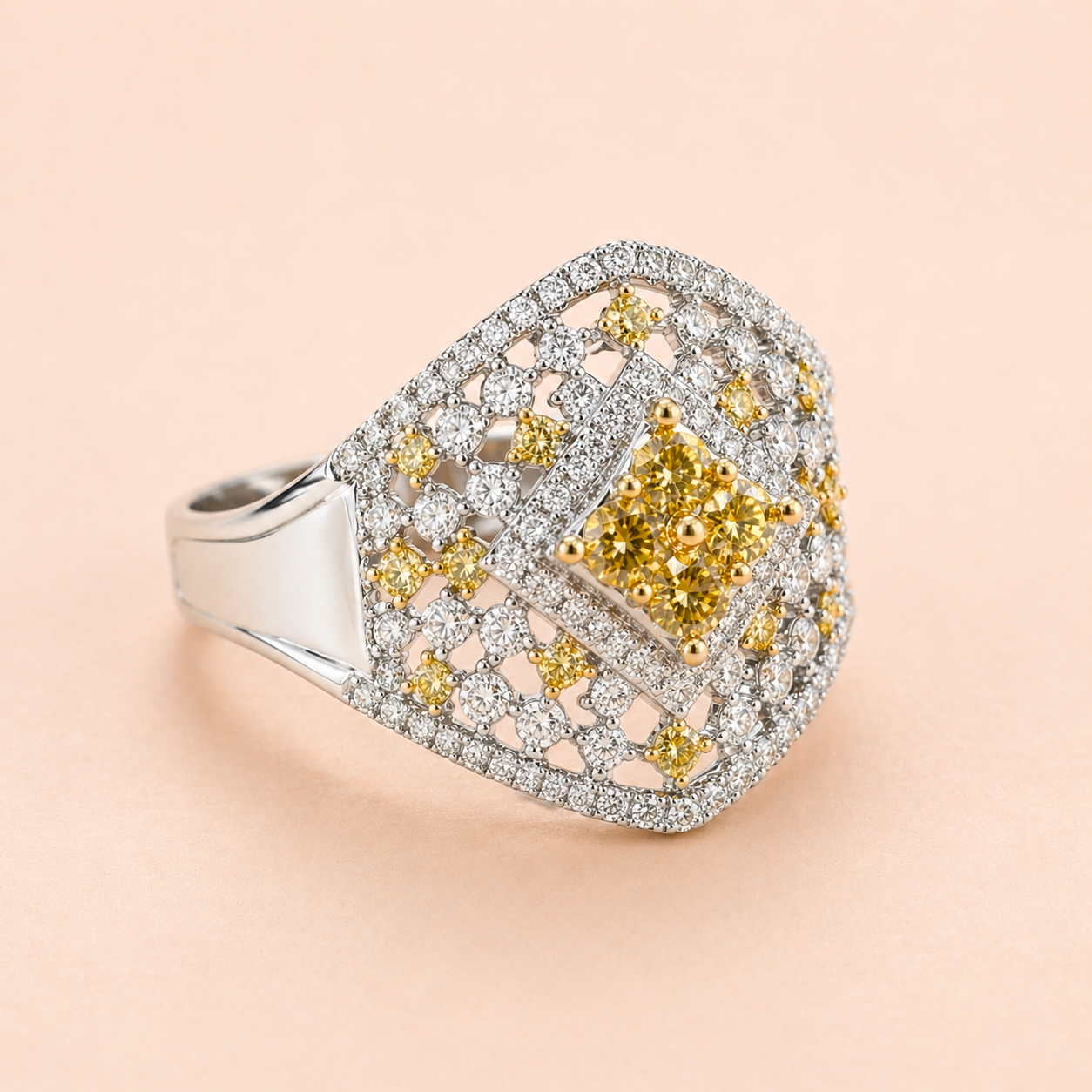 Baroque Elegance Ring Yellow Diamond
