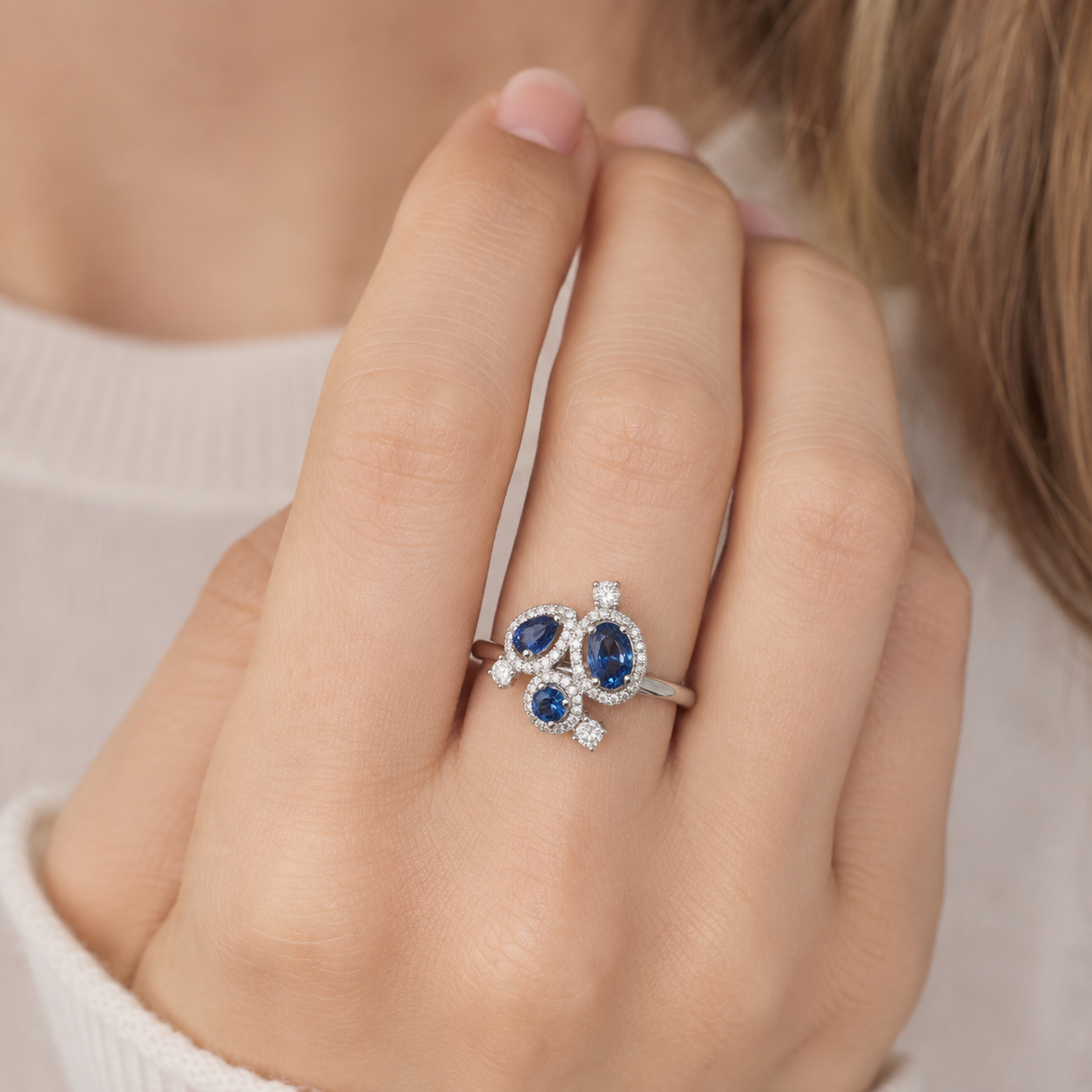 Glimmering Sky Sapphire & Diamond Ring