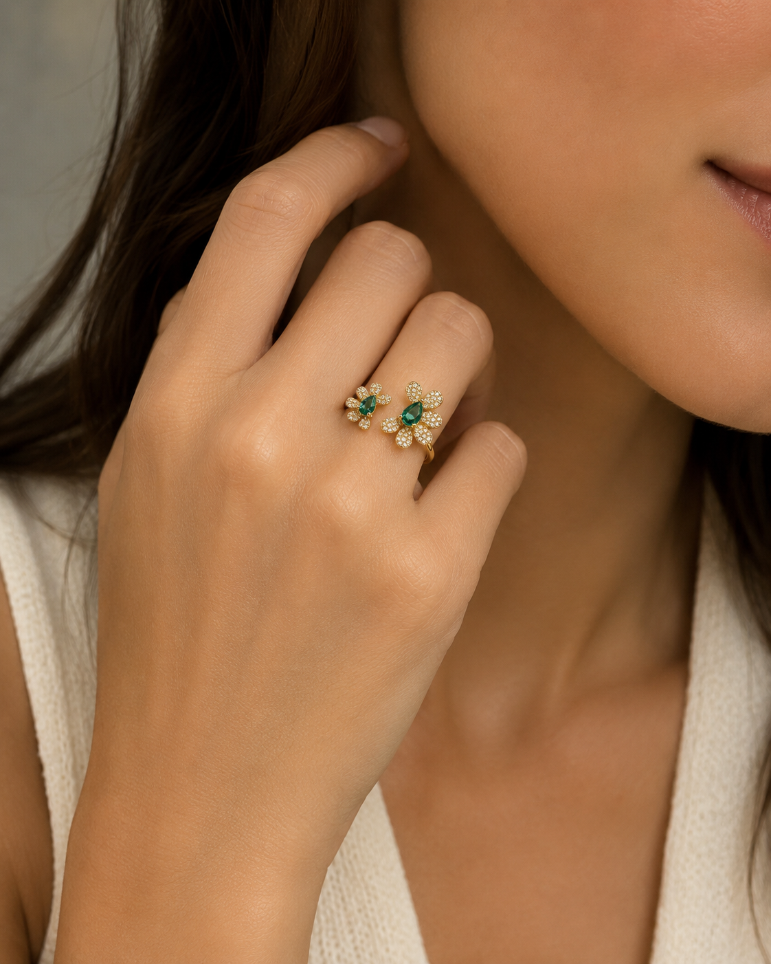 Garden Open Flower Ring Emerald
