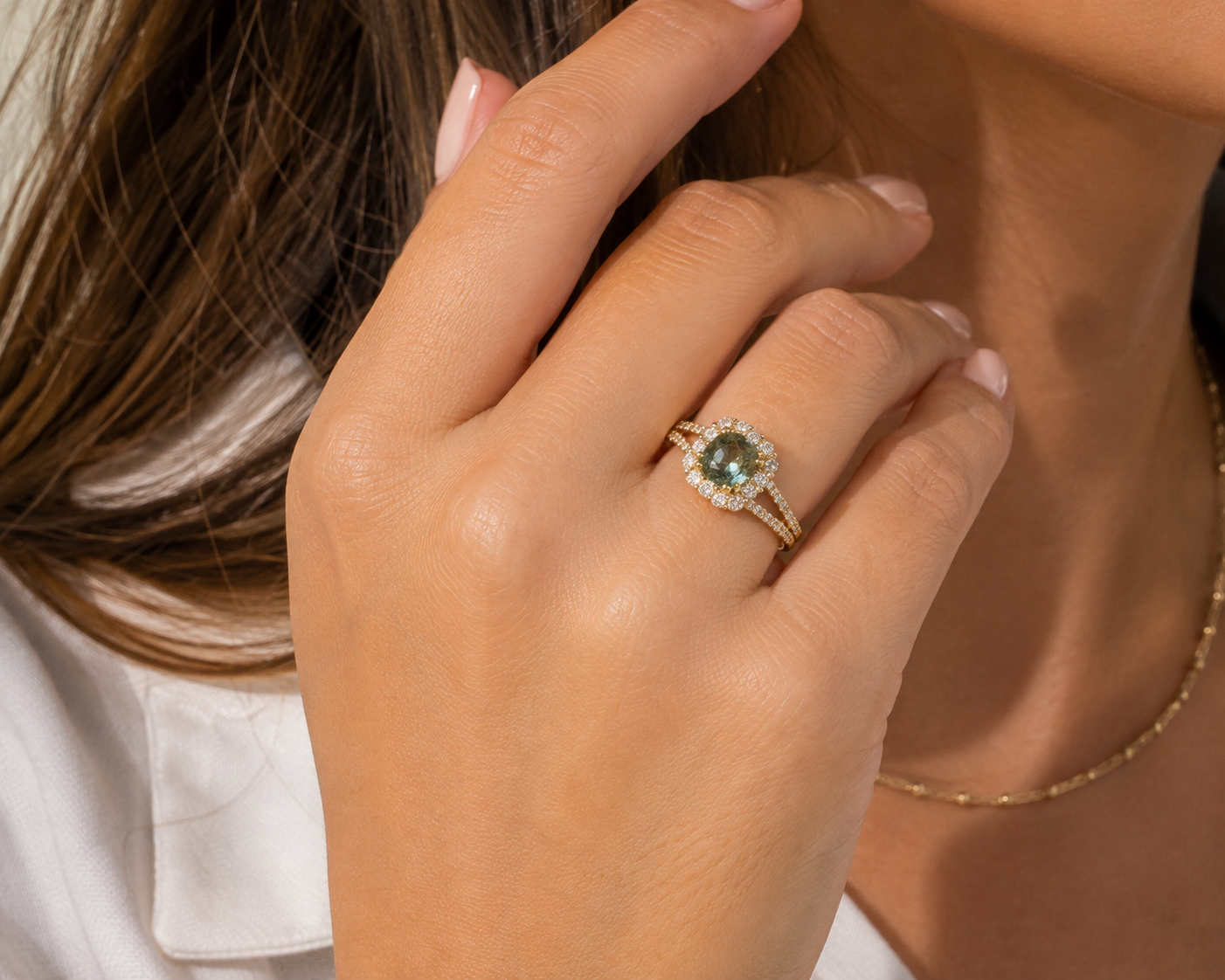 Certified Non-Heat Glimmer Garden Sapphire Ring