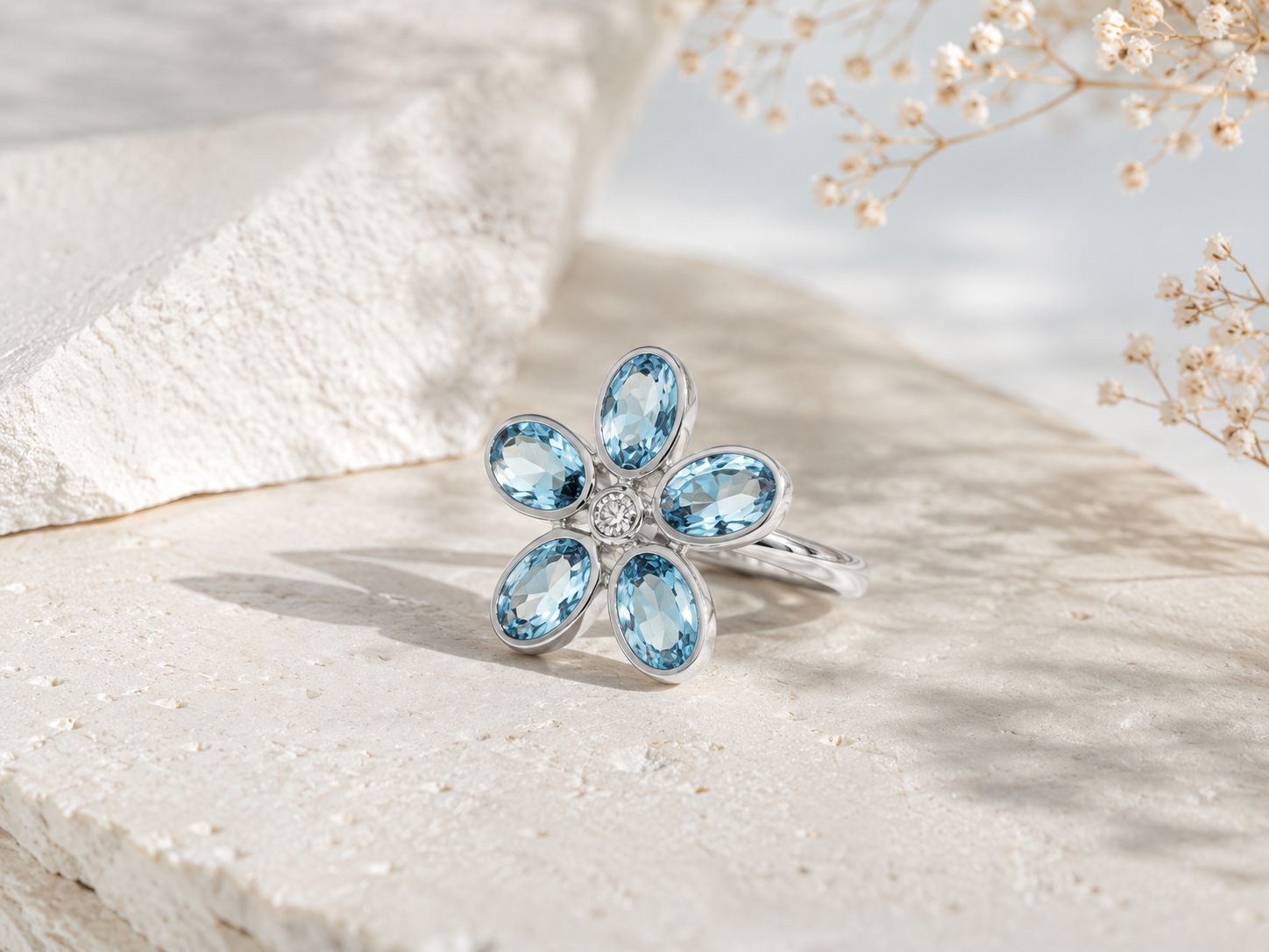 Iris Aquamarine & Diamond Ring KALLATI