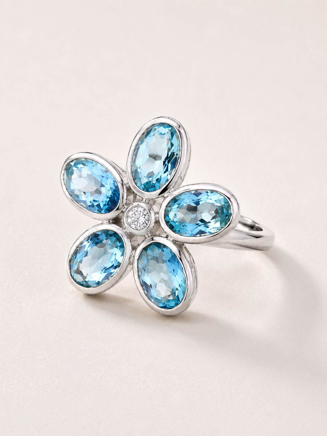 Iris Aquamarine & Diamond Ring KALLATI