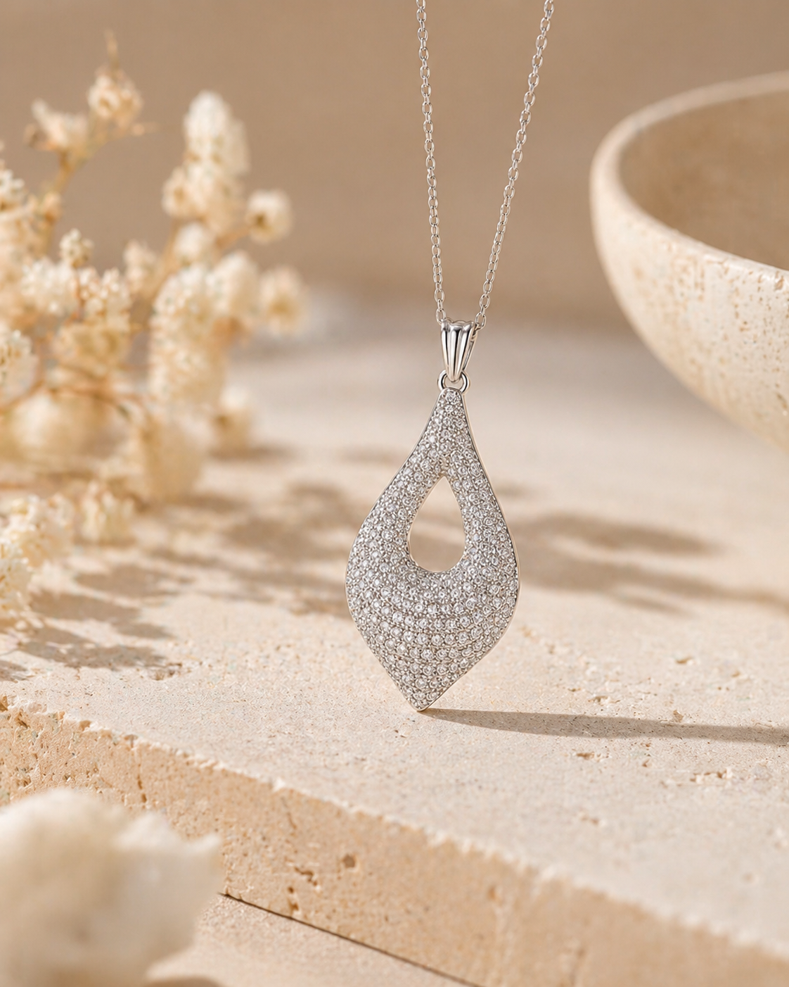 Regal Diamond Pendant White Diamond