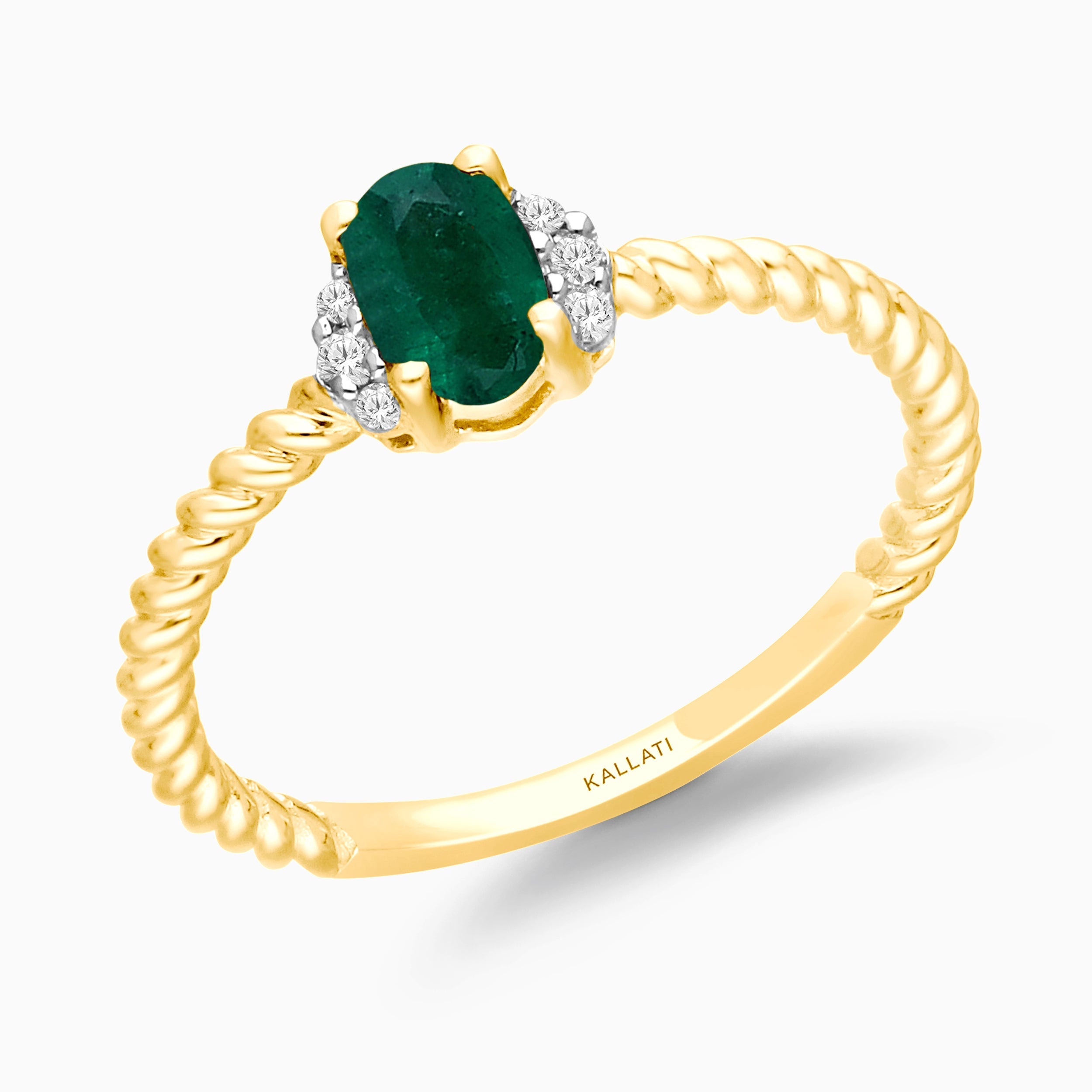 Oval Emerald Ring