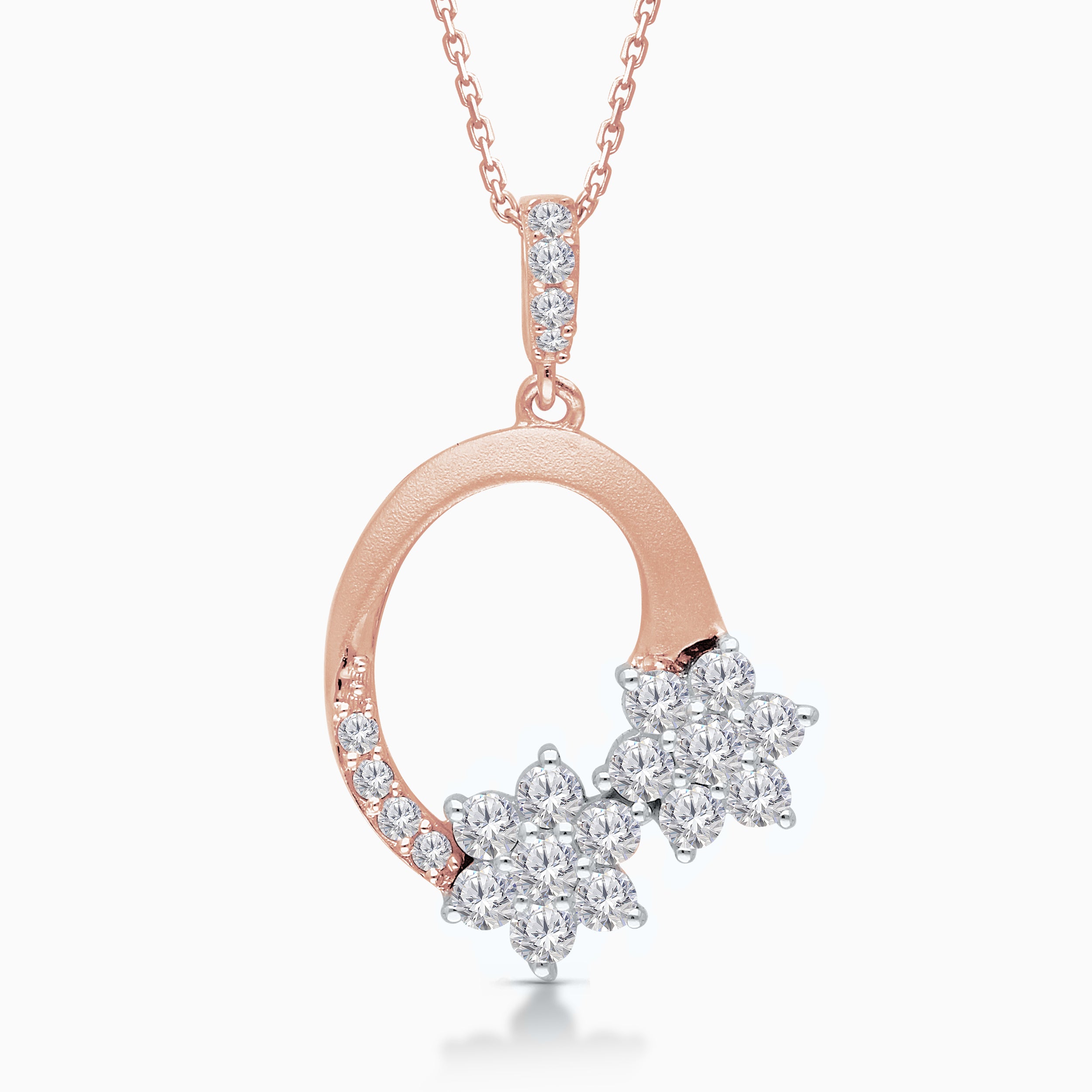 Dual Tone Interlocking Leaf Pendant