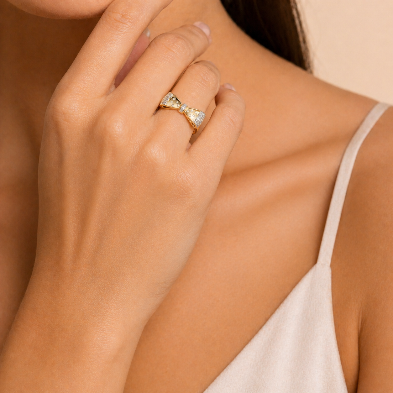 Diamond Bubble Bow Ring White Diamond